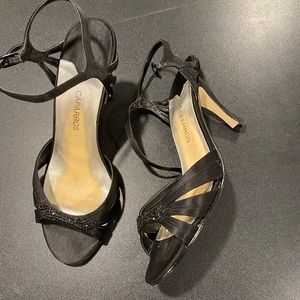 Black heels size 6.5